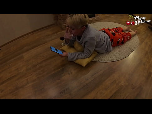 ❤️ בלונדינית מטורפת מוצצת זין ענק יונק ומקפיץ עליו - מין אנאלי ☑ פאקינג אצלנו ❌❤